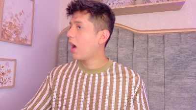 Dannyy_Bloom live cam on Cam4