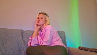Dansly live cam on Cam4