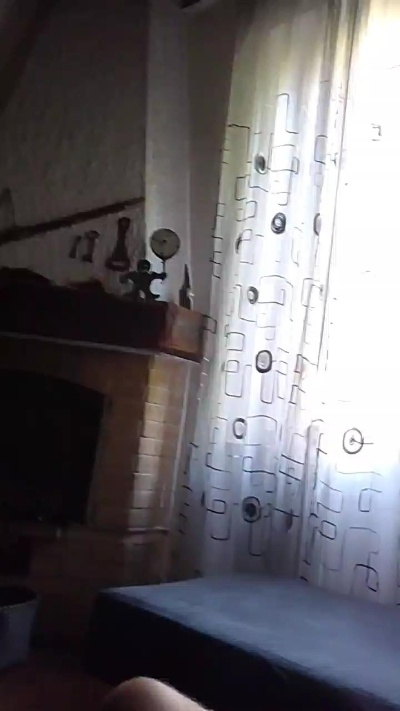 Danysaldy88 live cam on Cam4