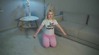DaphineAguinaga live cam on Cam4