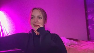DaraChatlos live cam on Cam4