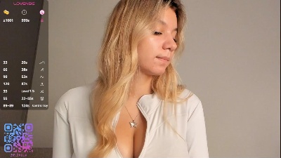 DaraKellon live cam on Cam4