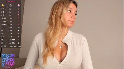 DaraKellon live cam on Cam4
