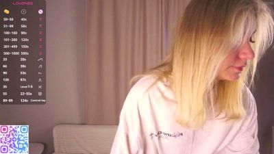 DaraKellon live cam on Cam4