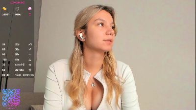 DaraKellon live cam on Cam4