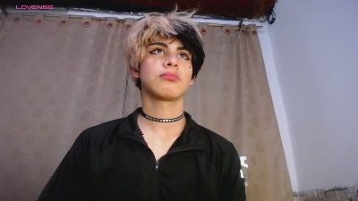 Darasweet18 live cam on Cam4
