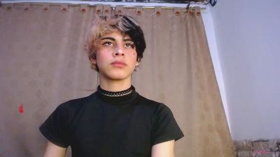 Darasweet18 live cam on Cam4