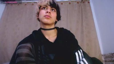 Darasweet18 live cam on Cam4
