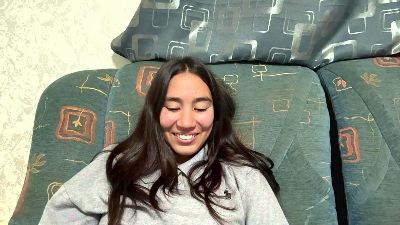 DarceyMorioka live cam on Cam4