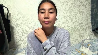 DarceyMorioka live cam on Cam4