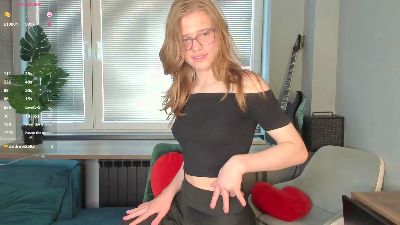 DarceyOnsurez live cam on Cam4