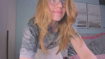 DarceyOnsurez live cam on Cam4