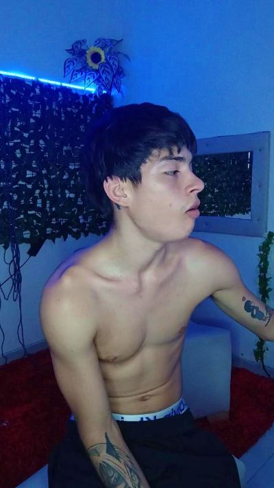 Dariel_fuckhot live cam on Cam4