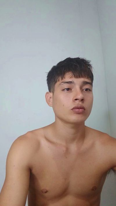 Dariel_fuckhot live cam on Cam4