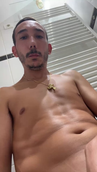 Dario57240 live cam on Cam4