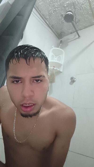 Darkpool7772 live cam on Cam4