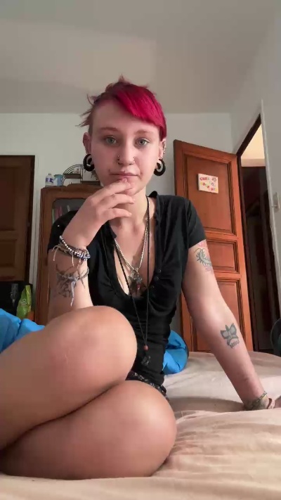 Darkutiee live cam on Cam4