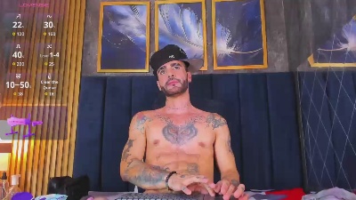 Darwin_horny live cam on Cam4
