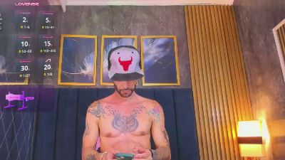 Darwin_horny live cam on Cam4