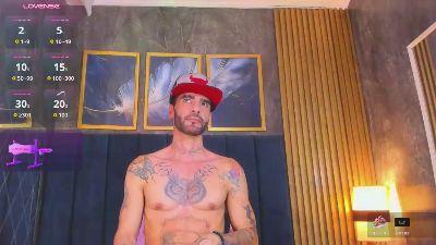 Darwin_horny live cam on Cam4