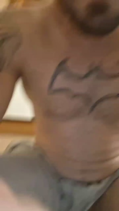 DatRyanGuy69 live cam on Cam4