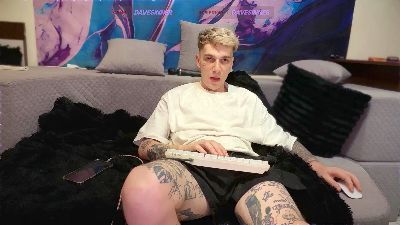 DaveSinner live cam on Cam4
