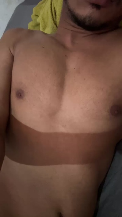 Davialves1 live cam on Cam4