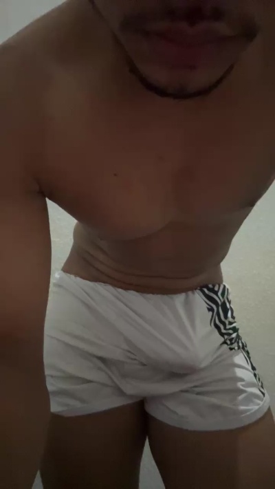 Davialves1 live cam on Cam4