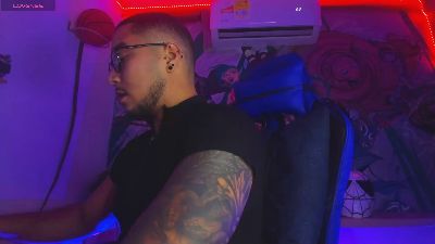 DavidClark live cam on Cam4