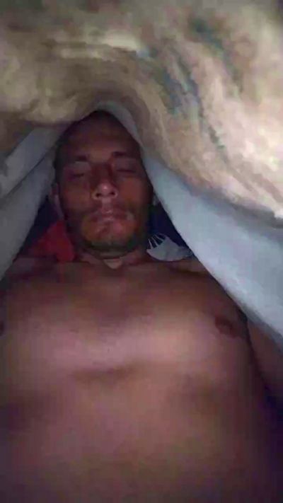 Daviddfg live cam on Cam4