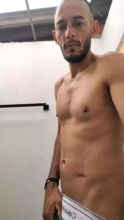 Daviddfg live cam on Cam4