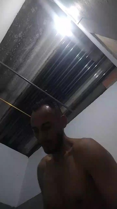 Daviddfg live cam on Cam4