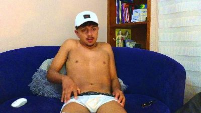 Profile and Statistics for DavidsBoner on Cam4