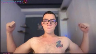 Davinson_01 live cam on Cam4