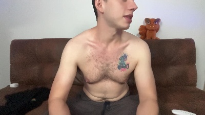 Davinson_01 live cam on Cam4