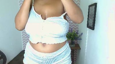 Dayanacarson live cam on Cam4