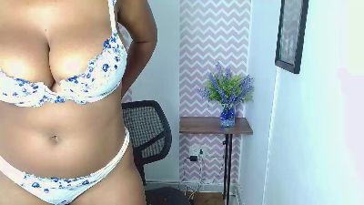 Dayanacarson live cam on Cam4