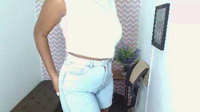 Dayanacarson live cam on Cam4