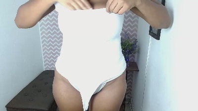 Dayanacarson live cam on Cam4