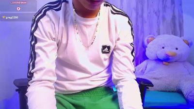 Dayronn_lee live cam on Cam4