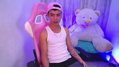 Dayronn_lee live cam on Cam4