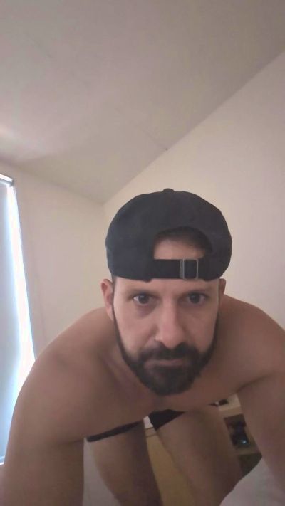 Dboyzz4631 live cam on Cam4