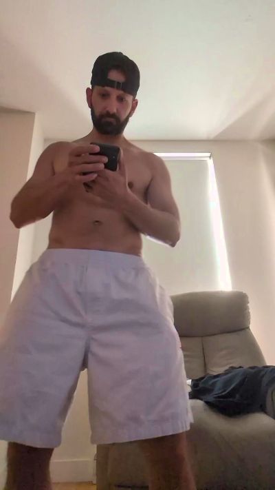 Dboyzz4631 live cam on Cam4