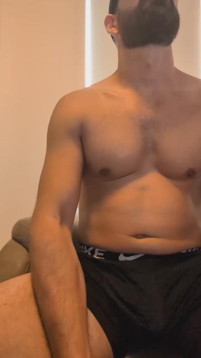 Dboyzz4631 live cam on Cam4
