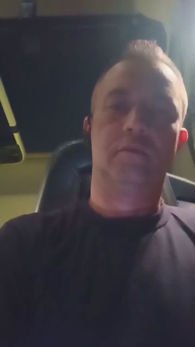 Ddan40 live cam on Cam4