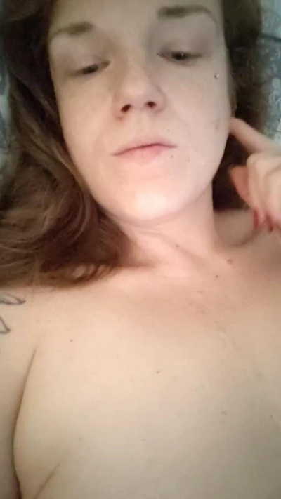 DeaRed8899 live cam on Cam4