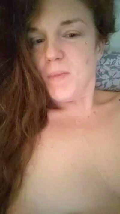 DeaRed8899 live cam on Cam4