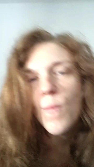 DeaRed8899 live cam on Cam4