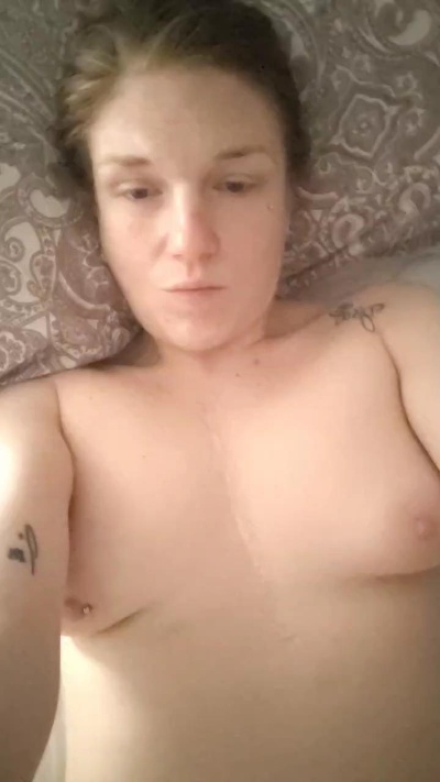 DeaRed8899 live cam on Cam4