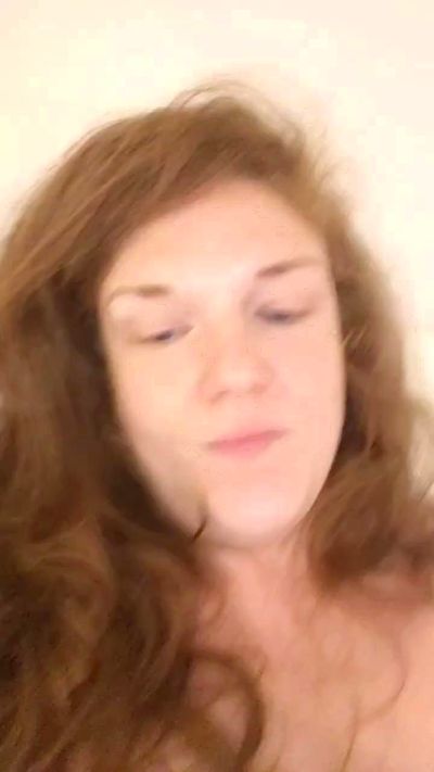 DeaRed8899 live cam on Cam4
